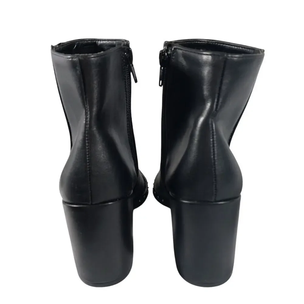 NWOT! QUPID! BLACK VEGAN LEATHER ANKLE BOOTS W/GOLD MICRO STUDDED TOE! SZ 5.5M